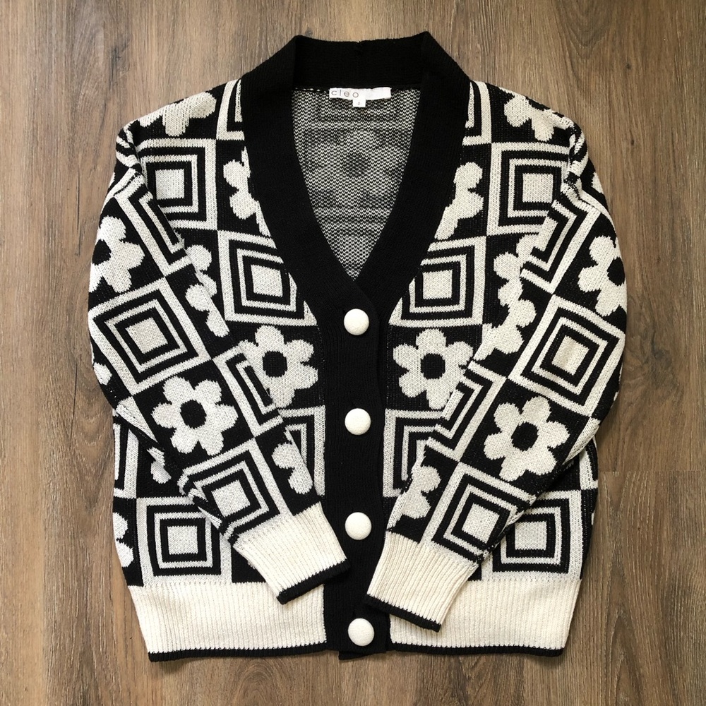Cleo Black & White Knit Floral Cardigan - Picture 14 of 17